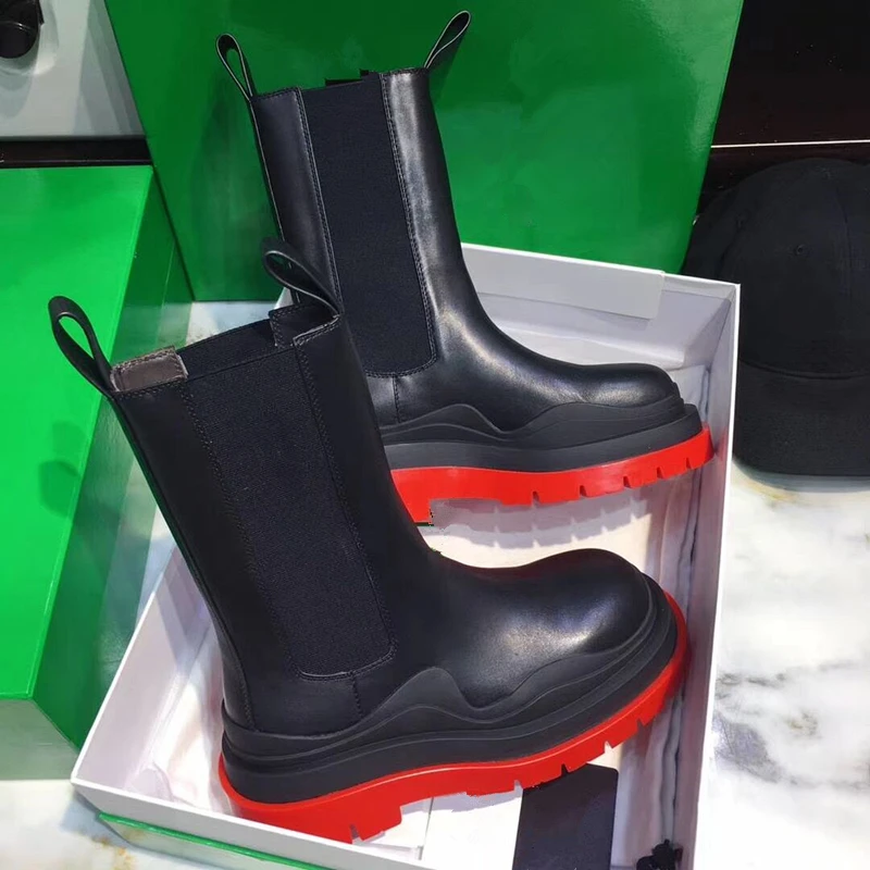 2021 new female boots outdoor jogging walking shoes leather quality fabric trousers high quality fabric casual fashion
2021 new female boots outdoor jogging walking shoes leather quality fabric trousers high quality fabric casual fashion
