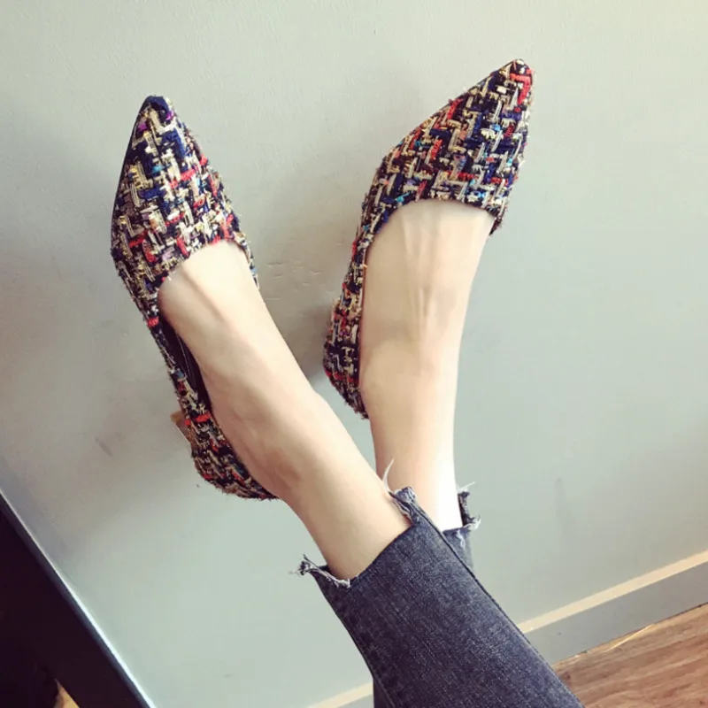 Women Flats Elegant Pointed Toe Shoes Ladies Design Slip On Shallow Mouth Loafers Female Big Size 43 2021 Summer New 
Women Flats Elegant Pointed Toe Shoes Ladies Design Slip On Shallow Mouth Loafers Female Big Size 43 2021 Summer New