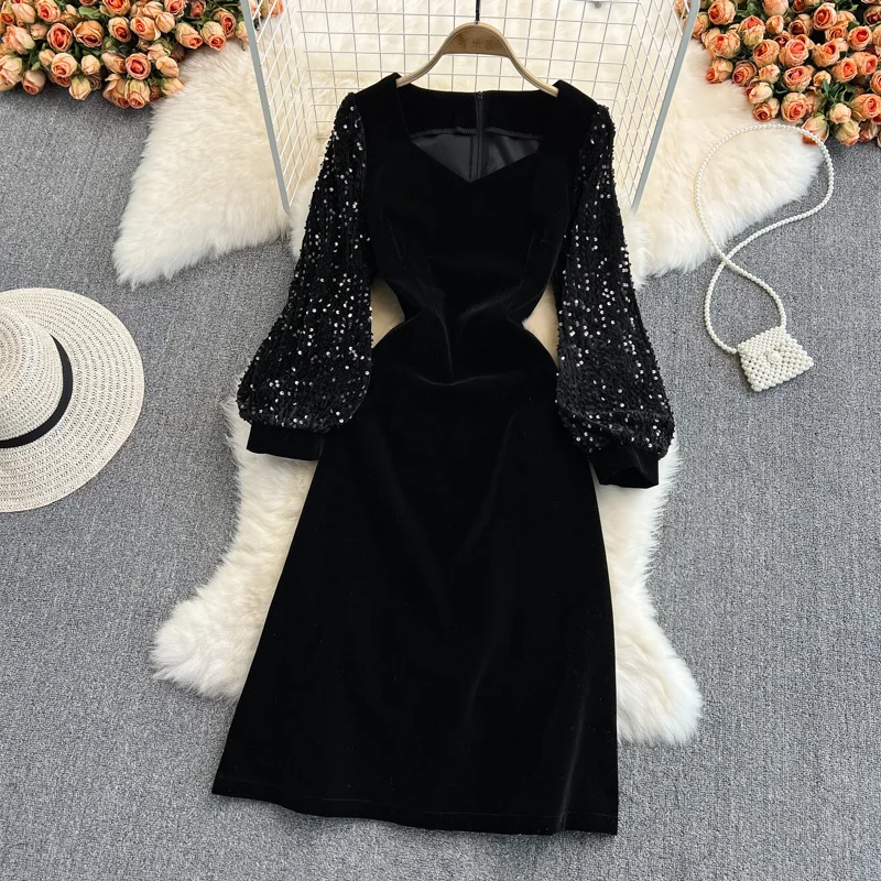 French retro V-neck black velvet dress for autumn and winter 2021 new fashion waist slim dress long skirt
French retro V-neck black velvet dress for autumn and winter 2021 new fashion waist slim dress long skirt