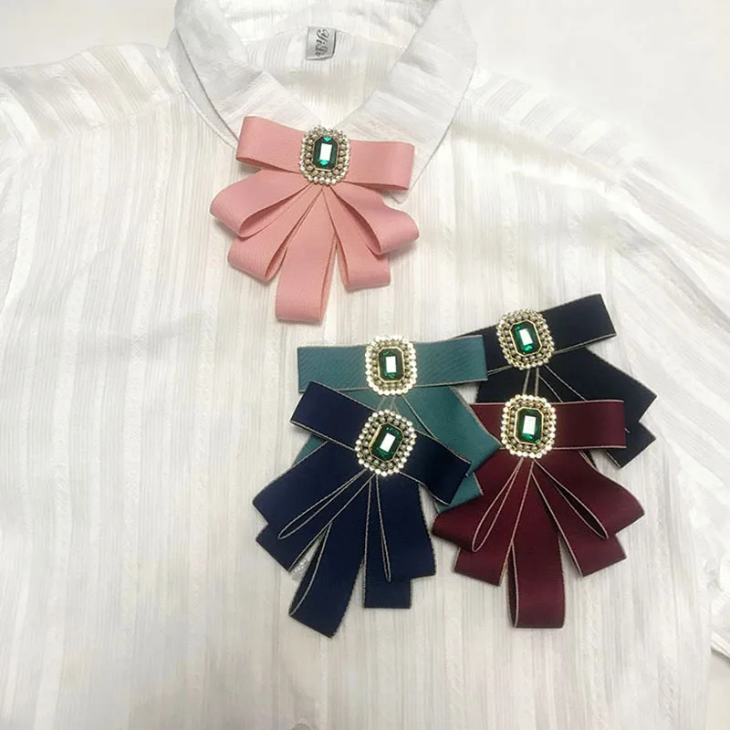 Ribbon Bow Brooch on Clothes Luxury Rhinestone Pearl Crystal Neckline Brooches for Women Cloth Fabric Girl Lapel Vintage Tie Pin
Ribbon Bow Brooch on Clothes Luxury Rhinestone Pearl Crystal Neckline Brooches for Women Cloth Fabric Girl Lapel Vintage Tie Pin
