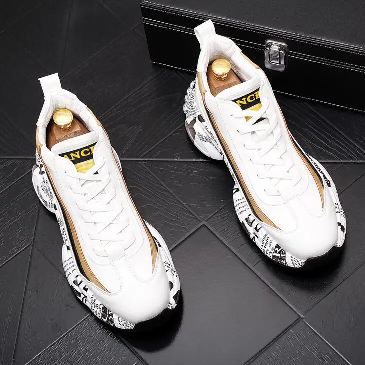 2020 New Britain designer Men text sole mixed colors flats platform Shoes Man comfortable sneakers loafers zapatos de novio 
2020 New Britain designer Men text sole mixed colors flats platform Shoes Man comfortable sneakers loafers zapatos de novio