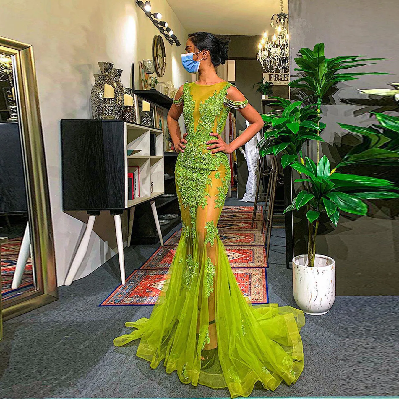 Light Green Fashion Elegant Women Dress A-Line Floor Length With Train See Thru Applique Photography Evening Dress Custon Made
Light Green Fashion Elegant Women Dress A-Line Floor Length With Train See Thru Applique Photography Evening Dress Custon Made