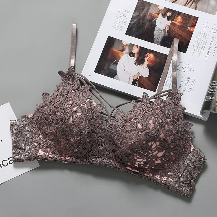 DERUILADY Lace Floral Embroidery Bralette Sexy Lingerie Comfort Seamless Adjusted Bras For Women Wireless Push Up Bra Underwear
DERUILADY Lace Floral Embroidery Bralette Sexy Lingerie Comfort Seamless Adjusted Bras For Women Wireless Push Up Bra Underwear