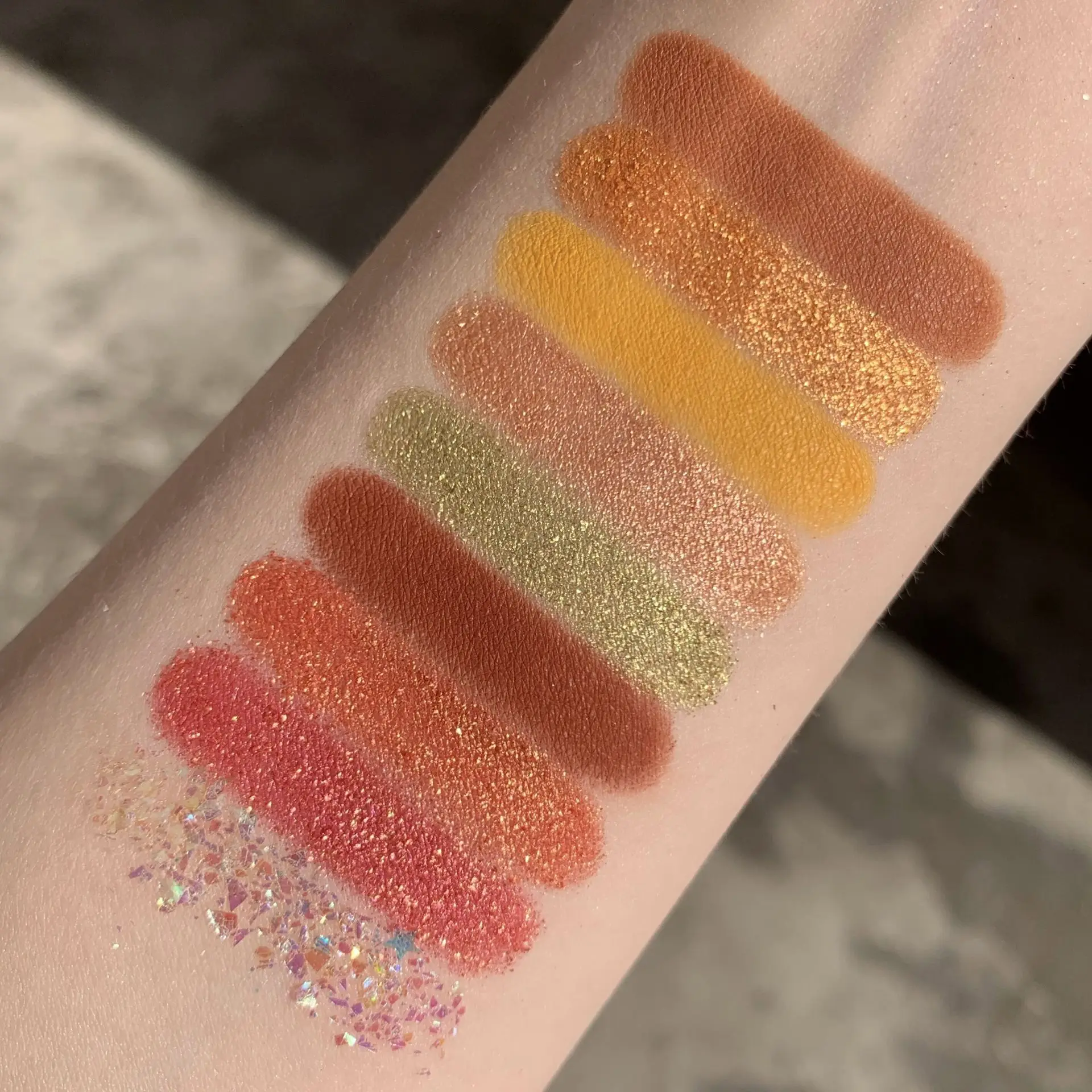 2020 New 18 Color Glitter Matte Eyeshadow Palette Makeup Glitter Pigment Smoky Eyeshadow Palette Waterproof Cosmetics
2020 New 18 Color Glitter Matte Eyeshadow Palette Makeup Glitter Pigment Smoky Eyeshadow Palette Waterproof Cosmetics