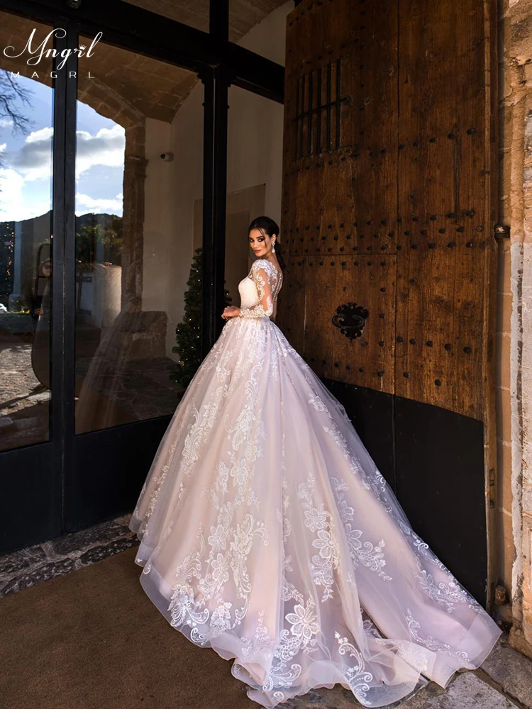 MNGRL V-neck Simple Retro Long Sleeve Bridal Dresses White Lace 3D Flower Backless Fluffy Skirt Wedding Gown Tail
MNGRL V-neck Simple Retro Long Sleeve Bridal Dresses White Lace 3D Flower Backless Fluffy Skirt Wedding Gown Tail