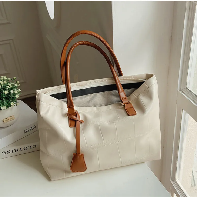 women novelty big white black tote handbag for female daily large capacity stone pattern winter commuting shoulder bag
women novelty big white black tote handbag for female daily large capacity stone pattern winter commuting shoulder bag