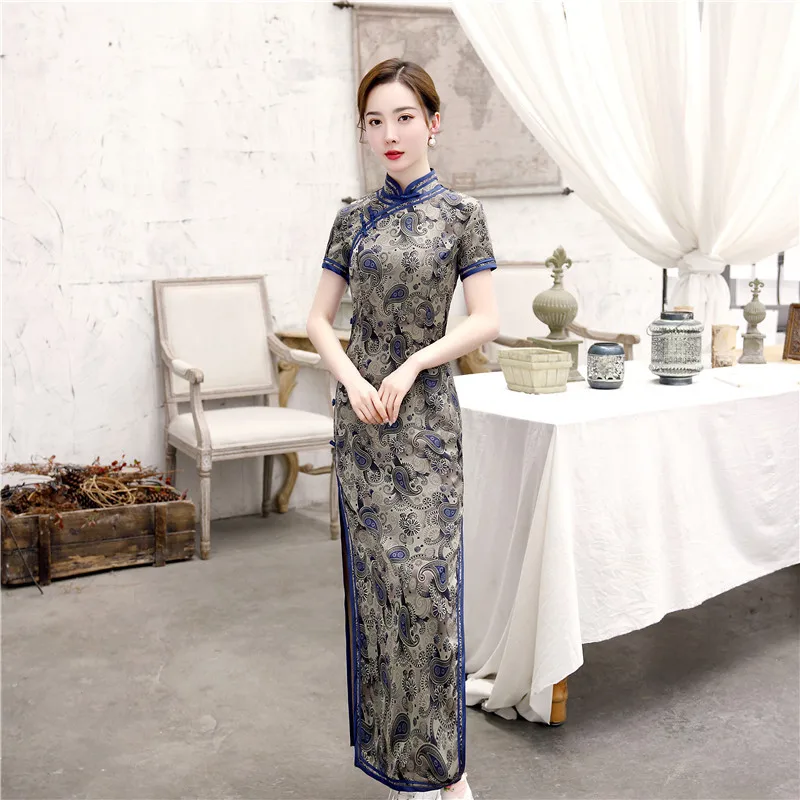 Vintage Print Flower Chinese Traditional Women Satin Cheongsam Sexy Short Sleeve Long Slim Qipao Elegant Plus Size 4XL Vestidos
Vintage Print Flower Chinese Traditional Women Satin Cheongsam Sexy Short Sleeve Long Slim Qipao Elegant Plus Size 4XL Vestidos