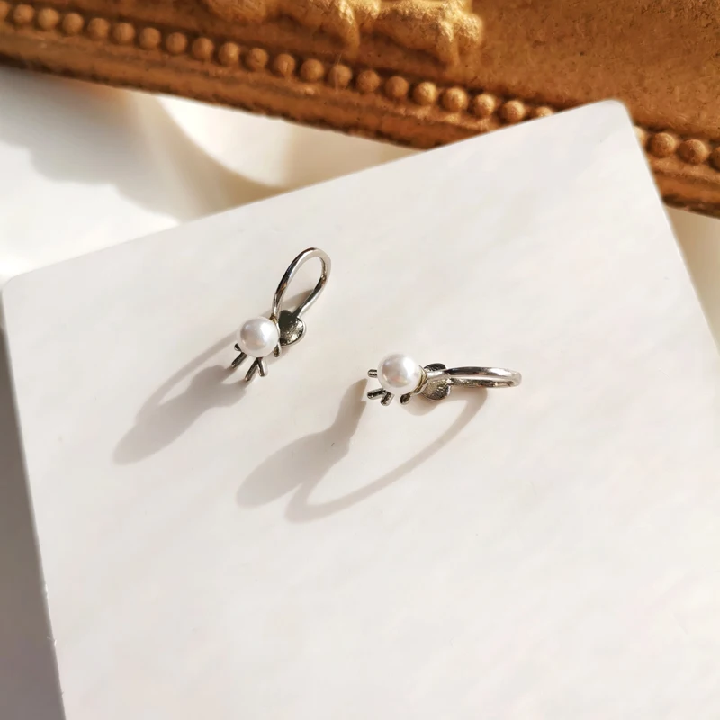 Modern Jewelry 1 PC Cute Ear Clip Earring Popular Silvery Plating Simulated Pearl Metal Ear Clip Earring For Girl Lady Gifts
Modern Jewelry 1 PC Cute Ear Clip Earring Popular Silvery Plating Simulated Pearl Metal Ear Clip Earring For Girl Lady Gifts