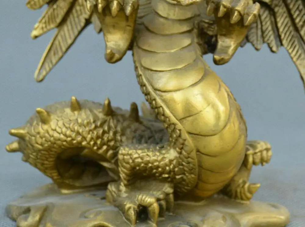 Chinese fengshui old Bronze carve pterosaur Fortune dragon auspicious Statue
Chinese fengshui old Bronze carve pterosaur Fortune dragon auspicious Statue