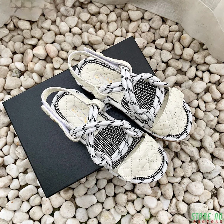 New Genuine Leather women sandsls spring summer women sandals brand design slides shoes leather flat luxury Shoes woman
New Genuine Leather women sandsls spring summer women sandals brand design slides shoes leather flat luxury Shoes woman
