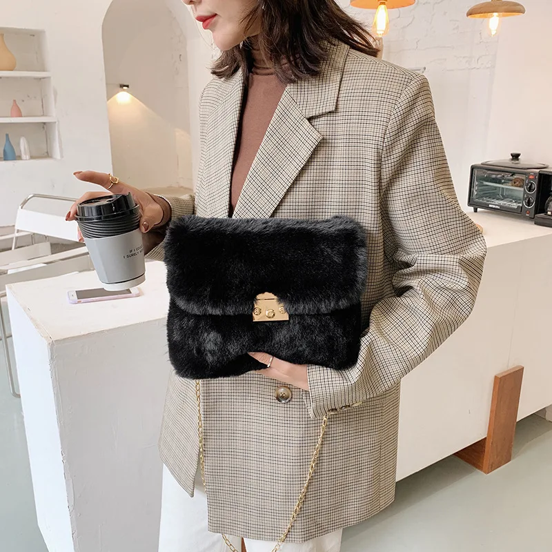 High-quality Autumn and Winter Plush Chain Handbags 2020New Korean Ladies Simple Plush Bag Sweet One-shoulder Messenger Handbags
High-quality Autumn and Winter Plush Chain Handbags 2020New Korean Ladies Simple Plush Bag Sweet One-shoulder Messenger Handbags