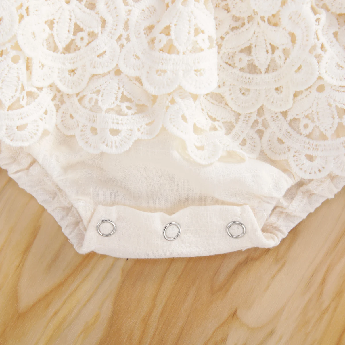 2021 Newborn Baby Girl Bodysuit Summer Sleeveless Lace Ruffle Tutu Jumpsuit Toddler Baby Girl One-Piece Clothes fashion clothes
2021 Newborn Baby Girl Bodysuit Summer Sleeveless Lace Ruffle Tutu Jumpsuit Toddler Baby Girl One-Piece Clothes fashion clothes