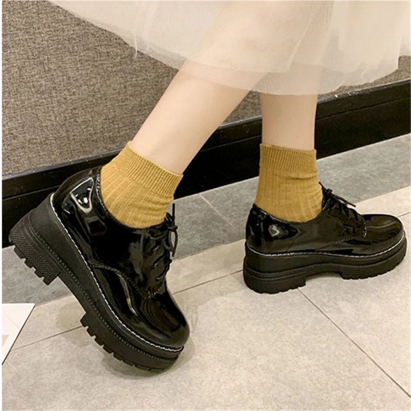 Cresfimix 2018 new fashion women casual plaid pu leather flat platform shoes female leisure anti skid cool shoes zapatos a9099 
Cresfimix 2018 new fashion women casual plaid pu leather flat platform shoes female leisure anti skid cool shoes zapatos a9099