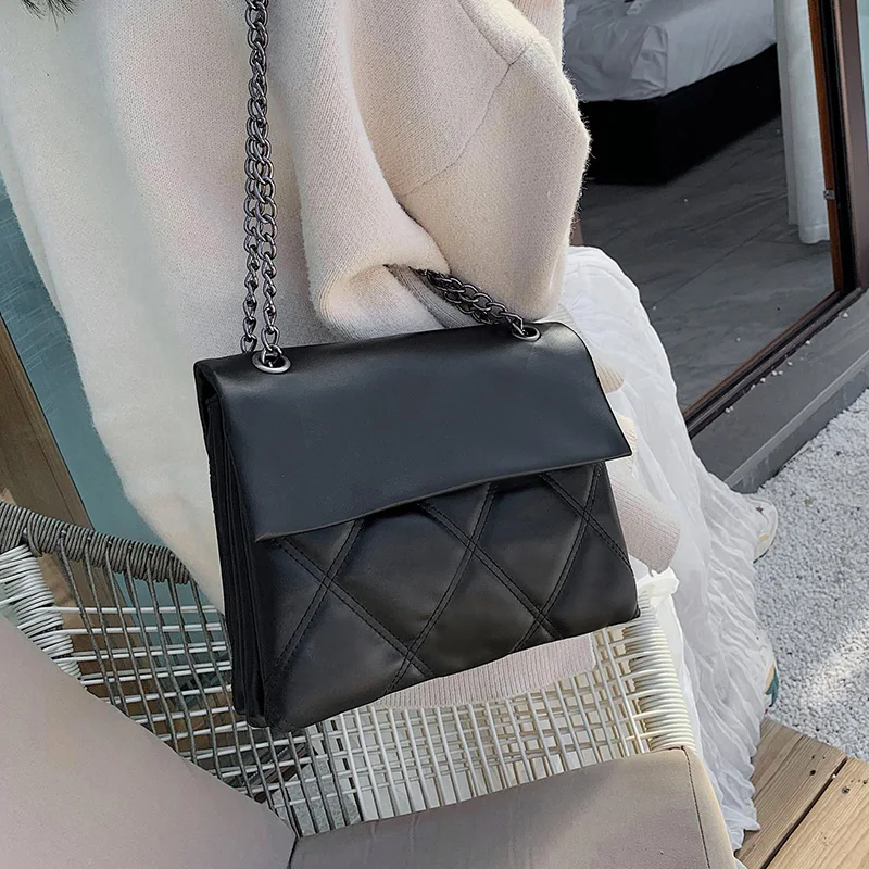 Soft Leather Chain Crossbody Bags For Women 2021 Vintage Flap Shoulder Bag Women Messenger Bag Ladies Purse And Handbag
Soft Leather Chain Crossbody Bags For Women 2021 Vintage Flap Shoulder Bag Women Messenger Bag Ladies Purse And Handbag