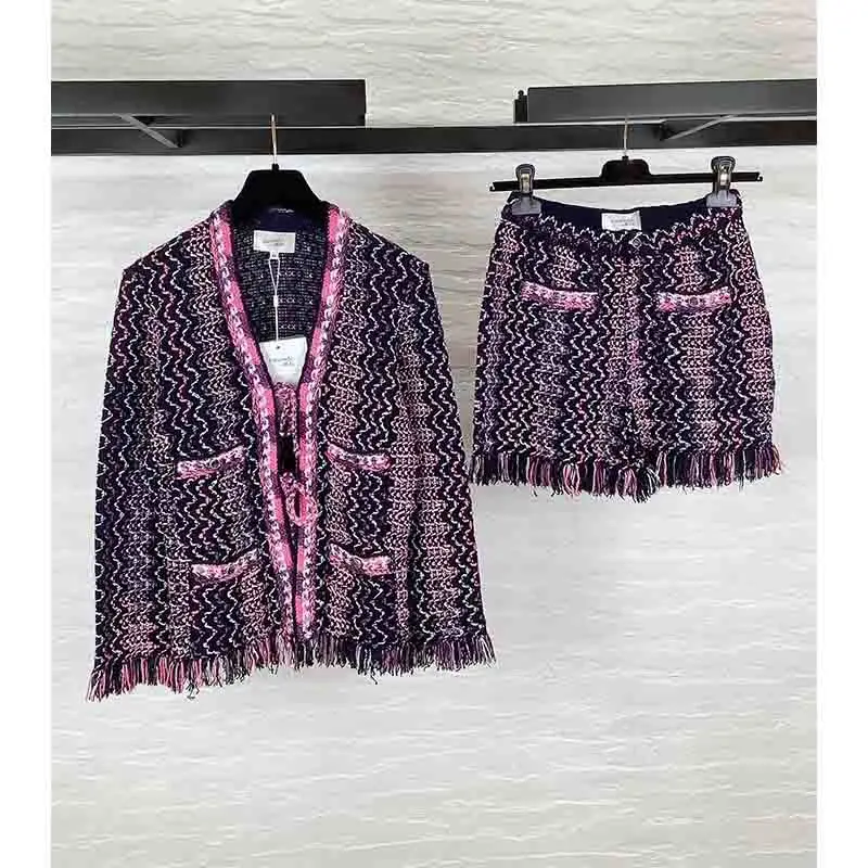 Cosmicchic 2021 Autumn Two Piece Set Women Tweed Suit V-neck Tassel Wrist Sleeve Woven Coat High Waist Shorts Elegant Runway
Cosmicchic 2021 Autumn Two Piece Set Women Tweed Suit V-neck Tassel Wrist Sleeve Woven Coat High Waist Shorts Elegant Runway