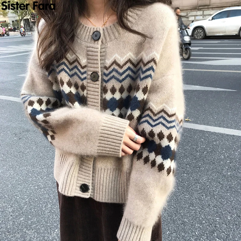 Sister Fara Spring 2021 Spliced Cardigan Sweater Women Thicken O-Neck Loose Coat Winter Single Breasted Casual Sweater Female
Sister Fara Spring 2021 Spliced Cardigan Sweater Women Thicken O-Neck Loose Coat Winter Single Breasted Casual Sweater Female