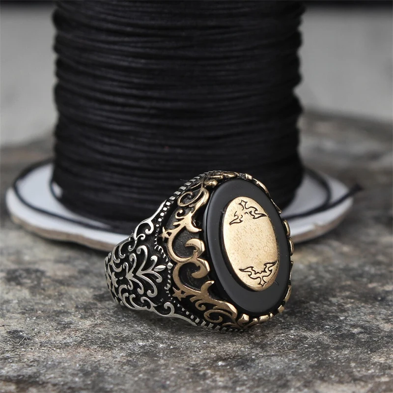 Fashion New personality and creative simple two-tone men's rings Trending OL style Vintage Hip Hop Accessories Jewelry Wholesale
Fashion New personality and creative simple two-tone men's rings Trending OL style Vintage Hip Hop Accessories Jewelry Wholesale