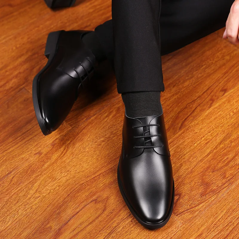 Ladies Retro Bullock Men's Business Dress Classic Shoes Pointed Toe Leather Shoes Men's Oxford Dress Shoes Large Size
Ladies Retro Bullock Men's Business Dress Classic Shoes Pointed Toe Leather Shoes Men's Oxford Dress Shoes Large Size