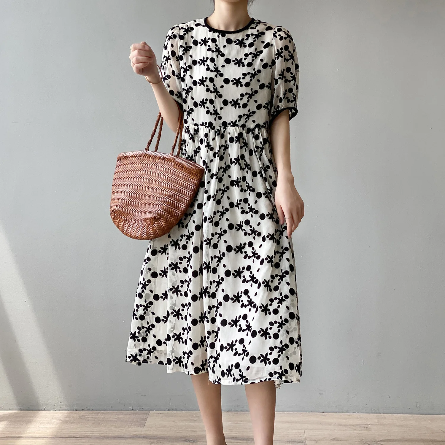Retro temperament round neck dress flocking loose sweet a-line dress female 2021 summer fashion women's clothing