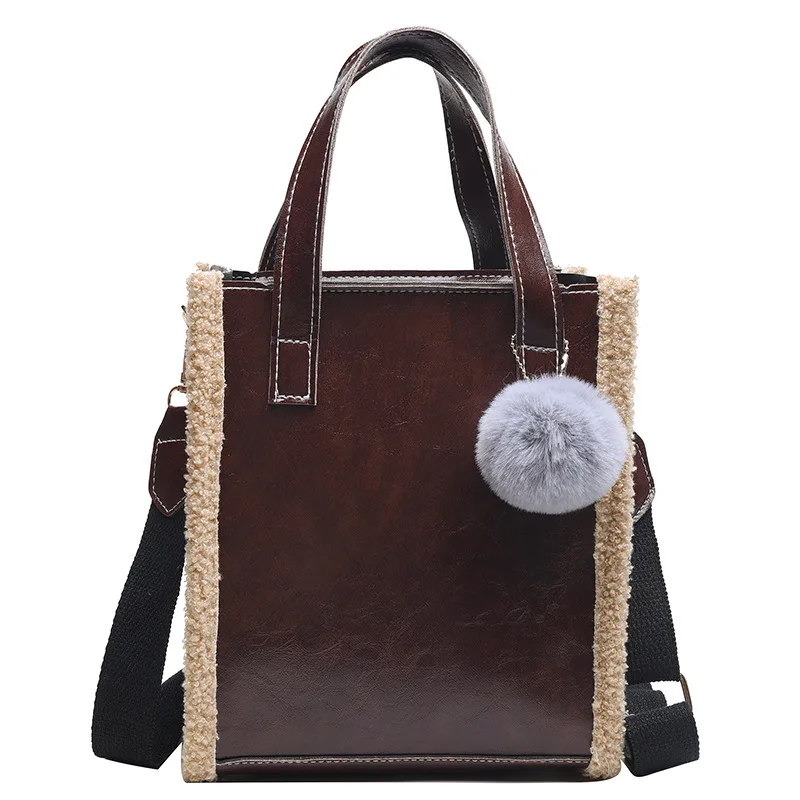 2021 Retro Fur Ball Bag Large-Capacity Bucket Bag Factory Direct Sales Pendant Plush Women's Bag
2021 Retro Fur Ball Bag Large-Capacity Bucket Bag Factory Direct Sales Pendant Plush Women's Bag