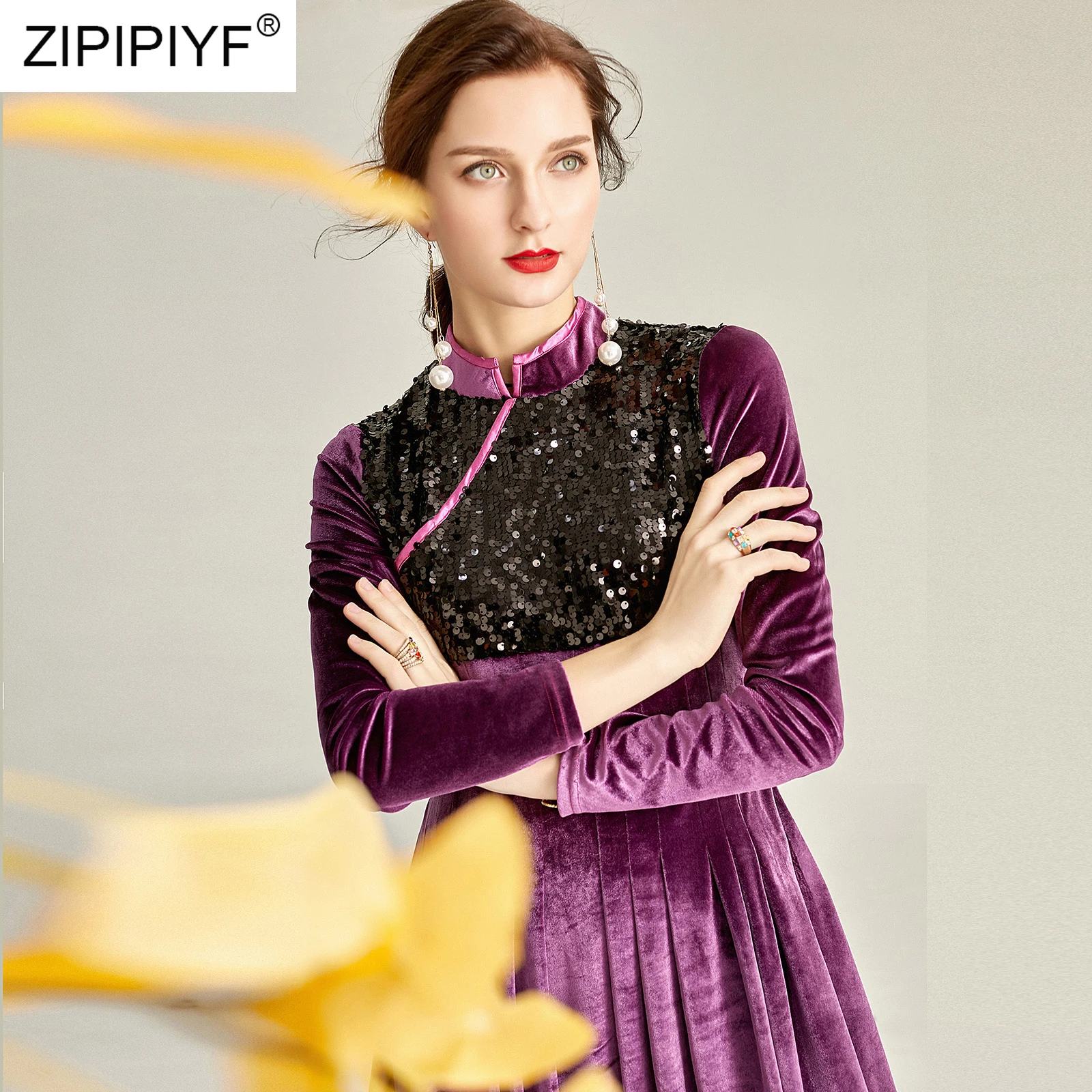 2019 Autumn Chinese Style Cheongsam Dress Women Pleated Above Knee Dress Vintage Velvet Slim Dress High Waist With Sequin YIN07
2019 Autumn Chinese Style Cheongsam Dress Women Pleated Above Knee Dress Vintage Velvet Slim Dress High Waist With Sequin YIN07