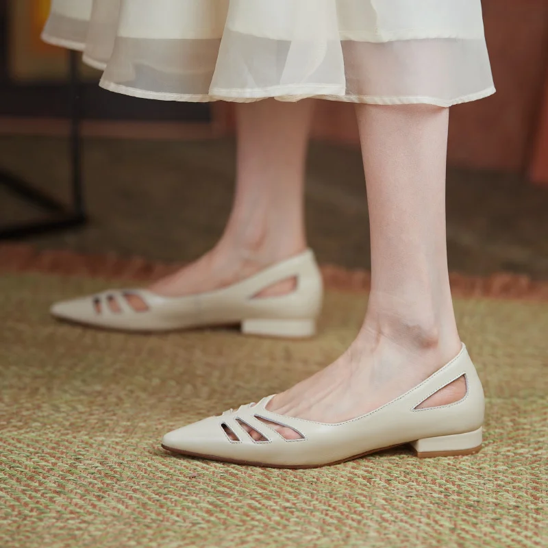 QZYERAI New Summer Women Sandals Genuine Leather Cowhide Pointed Commuting Comfortable Shoes Roman Style
QZYERAI New Summer Women Sandals Genuine Leather Cowhide Pointed Commuting Comfortable Shoes Roman Style