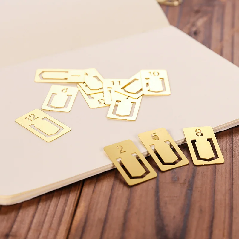 12pcs/lset Retro Brass Bookmark Hollowed-out 12 Digits Gift Package Stationery Bookmarks Card Office and School Supplies
12pcs/lset Retro Brass Bookmark Hollowed-out 12 Digits Gift Package Stationery Bookmarks Card Office and School Supplies