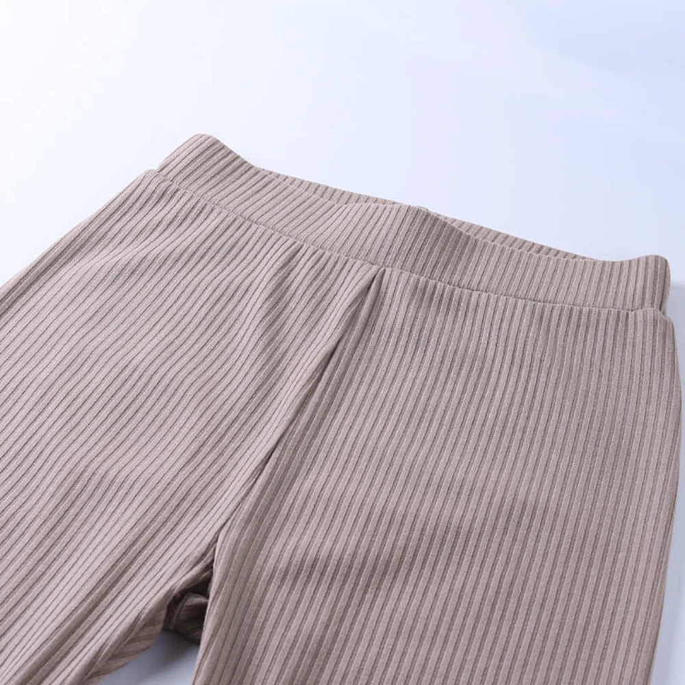 Cardigan Blouse +Leggings Two-Piece Suit Female Autumn Winter Temperament Sexy Fitness Running Casual Knitting Suit
Cardigan Blouse +Leggings Two-Piece Suit Female Autumn Winter Temperament Sexy Fitness Running Casual Knitting Suit