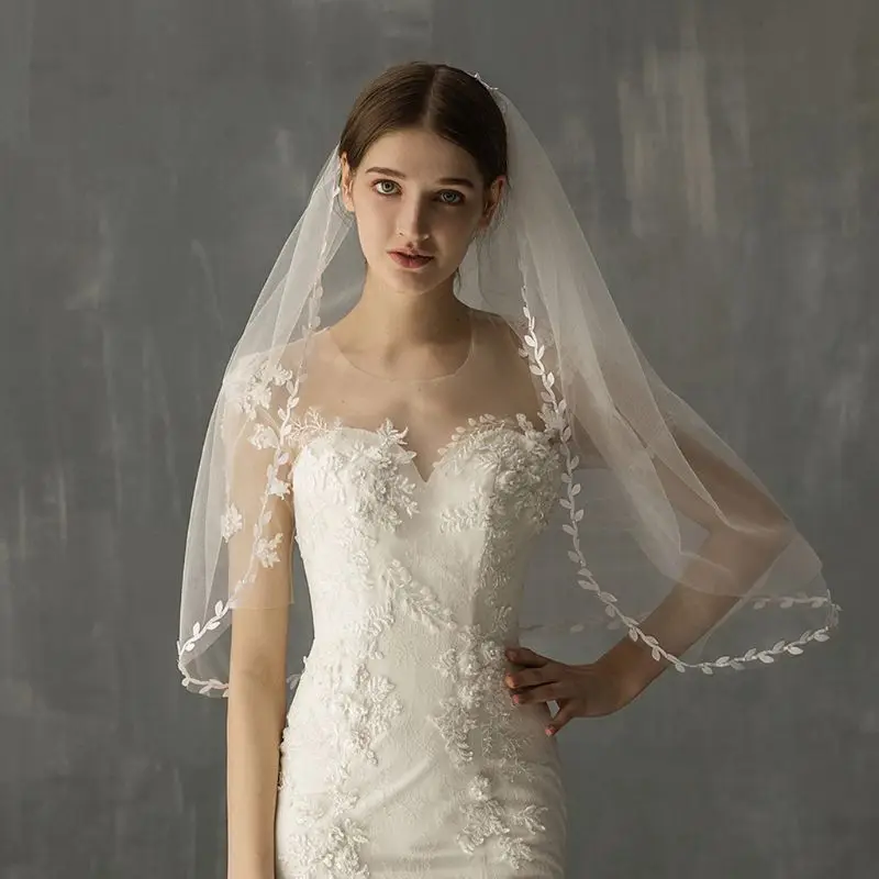 2 Tier White Tulle Elbow Length Wedding Veil Imitation Pearl Leaf Ribbon Trim Bridal Party Classic Hair Accessories with Comb
2 Tier White Tulle Elbow Length Wedding Veil Imitation Pearl Leaf Ribbon Trim Bridal Party Classic Hair Accessories with Comb