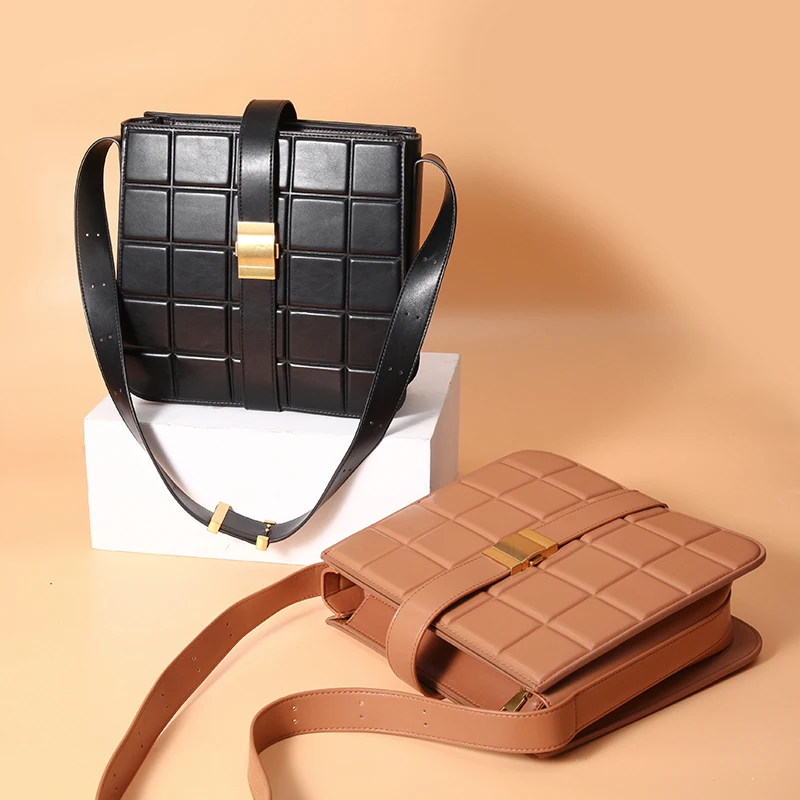 Women's Bags Spring/Summer 2020 New Messenger Bag Fashion Trendy Tofu Bag Leather Lingge Large Capacity Bucket Bag
Women's Bags Spring/Summer 2020 New Messenger Bag Fashion Trendy Tofu Bag Leather Lingge Large Capacity Bucket Bag