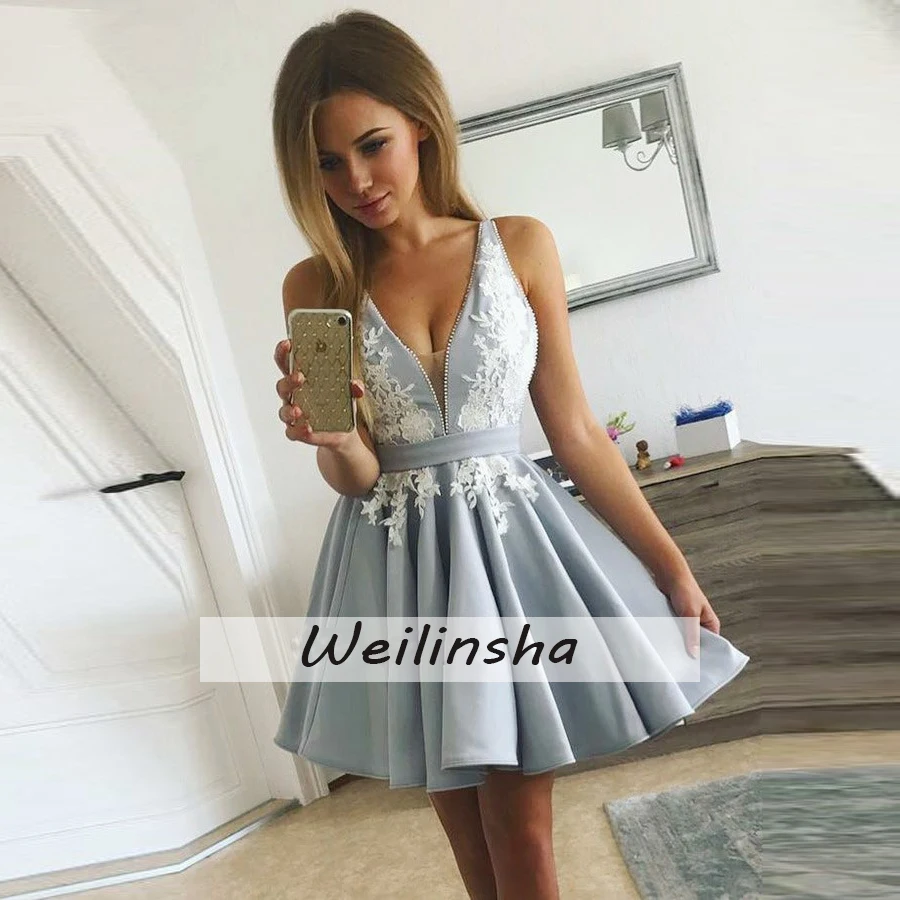 Weilinsha Sexy Short Party Dress Deep V-neck Sleeveless Applique Ruffles A-line Satin Evening Dress Prom Dresses
Weilinsha Sexy Short Party Dress Deep V-neck Sleeveless Applique Ruffles A-line Satin Evening Dress Prom Dresses