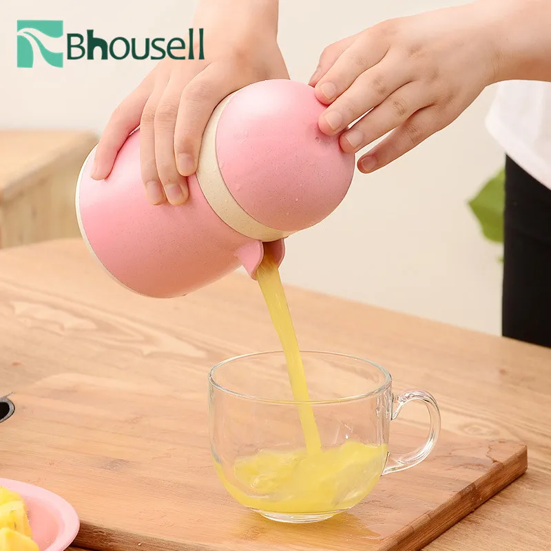 Creative 450ML Original Juice Kitchen Accessories Mini Manual Potable Juicer Machine Portable Citrus Juicer For Orange Lemon
Creative 450ML Original Juice Kitchen Accessories Mini Manual Potable Juicer Machine Portable Citrus Juicer For Orange Lemon