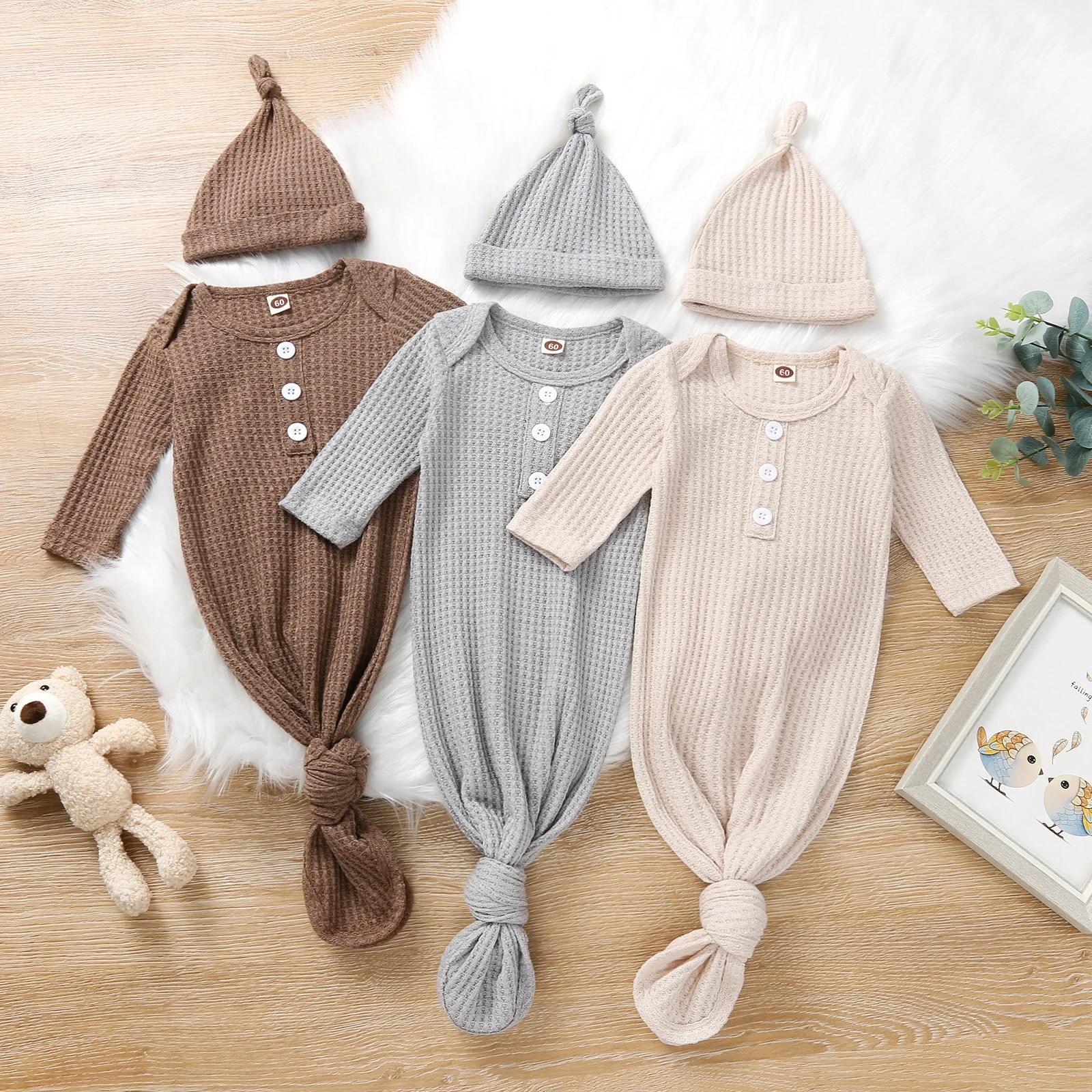 Newborn Baby 0-3 Month Lounge Set Soft Sleeping Bag 2PCS 27.6‘’ Cotton Babysuit + Knitted Hat Girl Boy Kids Clothes 3 Color
Newborn Baby 0-3 Month Lounge Set Soft Sleeping Bag 2PCS 27.6‘’ Cotton Babysuit + Knitted Hat Girl Boy Kids Clothes 3 Color