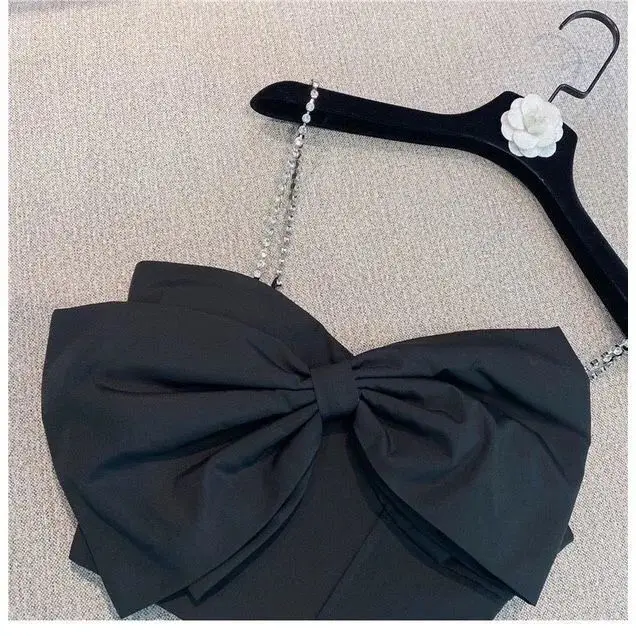 Camisole Women 's Summer Wear Black & Rhimestone Bow Sneaky Design Exposed Navel Hot Girl Short Vest Top
Camisole Women 's Summer Wear Black & Rhimestone Bow Sneaky Design Exposed Navel Hot Girl Short Vest Top