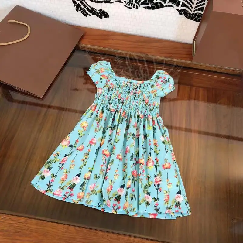 High-end children's wear 2021 new girls summer French niche square neck one-shoulder floral waist dress suit skirt 
High-end children's wear 2021 new girls summer French niche square neck one-shoulder floral waist dress suit skirt
