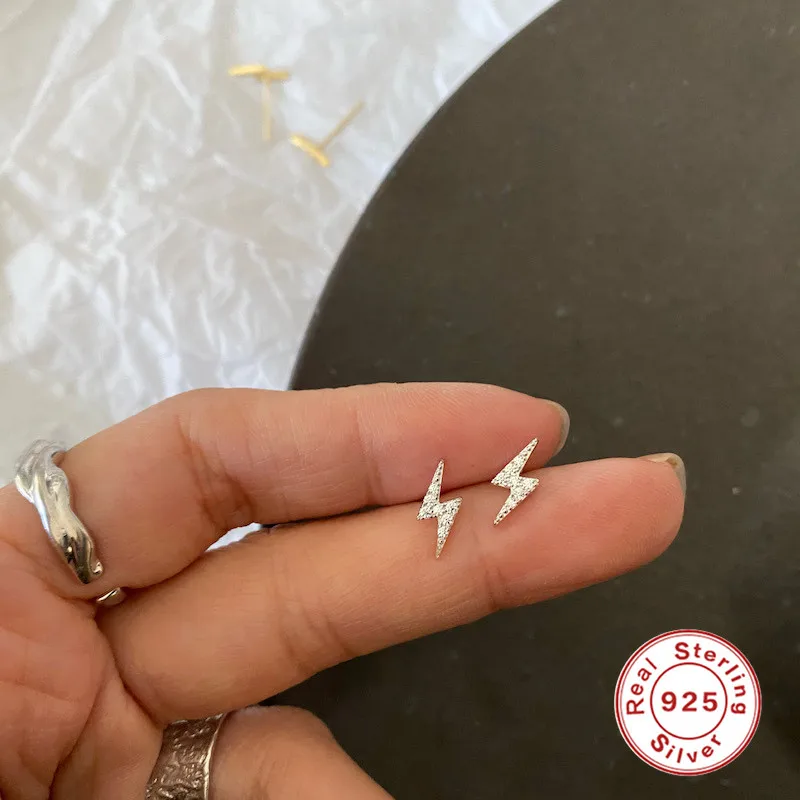 Aide 925 Sterling Silver Cute Lovly Lightning Stud Earrings Women Piercing Ear Exquisite Student Girlfriend Jewelry Accessories
Aide 925 Sterling Silver Cute Lovly Lightning Stud Earrings Women Piercing Ear Exquisite Student Girlfriend Jewelry Accessories