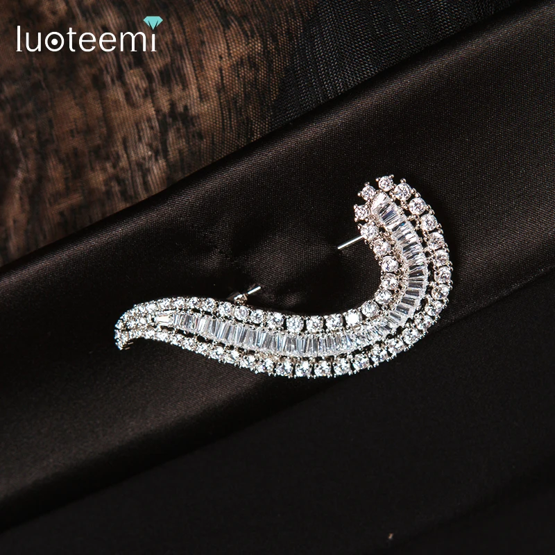 LUOTEEMI Trendy Fashion Women Luxury White Gold-Color Full Sparkling Cubic Zirconia Vintage Scarf Pin Brooches Bride Wedding
LUOTEEMI Trendy Fashion Women Luxury White Gold-Color Full Sparkling Cubic Zirconia Vintage Scarf Pin Brooches Bride Wedding