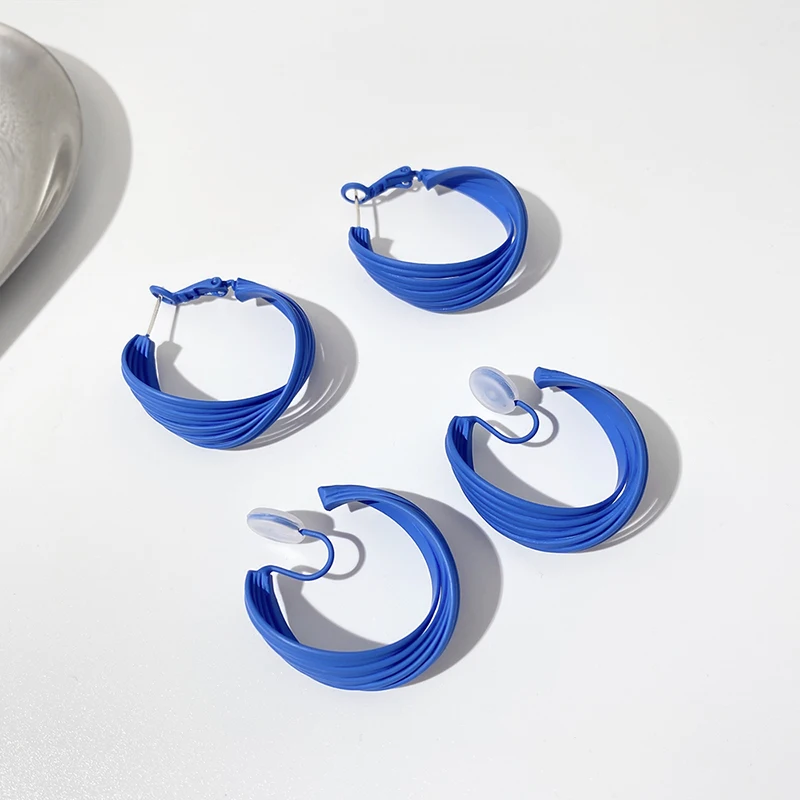 

Premium Klein Blue Twisted Ear Clip Earrings For Women Without Ear Holes Mosquito Coil Hoop Earrings Party Unusual Studs Jewelry