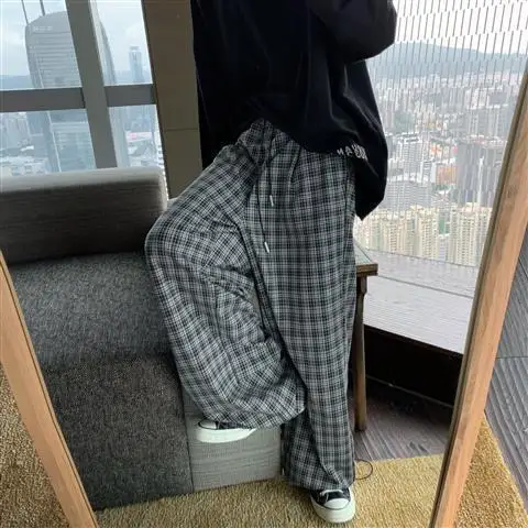 Autumn 2020 Hong Kong style leisure pants men's and women's Korean Trend loose and versatile drop feeling straight tube wide leg
Autumn 2020 Hong Kong style leisure pants men's and women's Korean Trend loose and versatile drop feeling straight tube wide leg