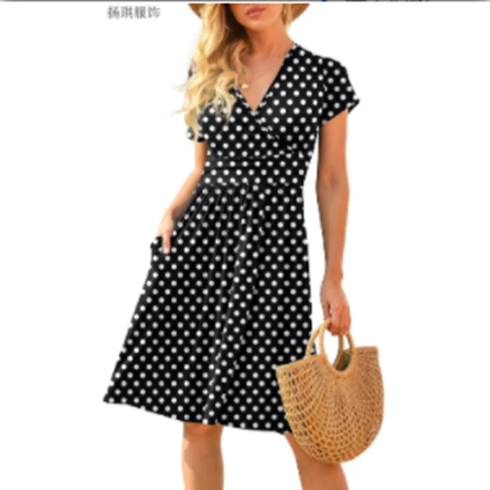 2021 Summer Women's New Print Short-sleeved Pocket dress ladies deep v-neck Big pendulum Folds Irregular casual mid-length skirt
2021 Summer Women's New Print Short-sleeved Pocket dress ladies deep v-neck Big pendulum Folds Irregular casual mid-length skirt