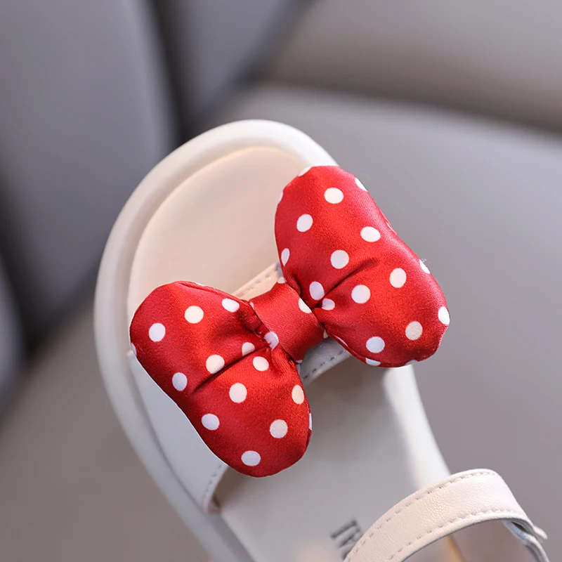 New Children 2021 Classic Cartoon Bowtie Princess Girls Light Shoes Beach Toddler Kids Sandals Years 2
New Children 2021 Classic Cartoon Bowtie Princess Girls Light Shoes Beach Toddler Kids Sandals Years 2