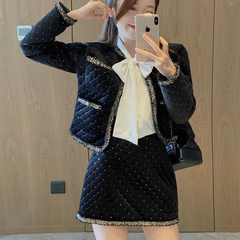 Winter Elegant Fashion Skirt Suit Argyle Panelled 2 Piece Set Women Short Jacket Coat + High Waist Skirt Set Two Piece Outfits
Winter Elegant Fashion Skirt Suit Argyle Panelled 2 Piece Set Women Short Jacket Coat + High Waist Skirt Set Two Piece Outfits