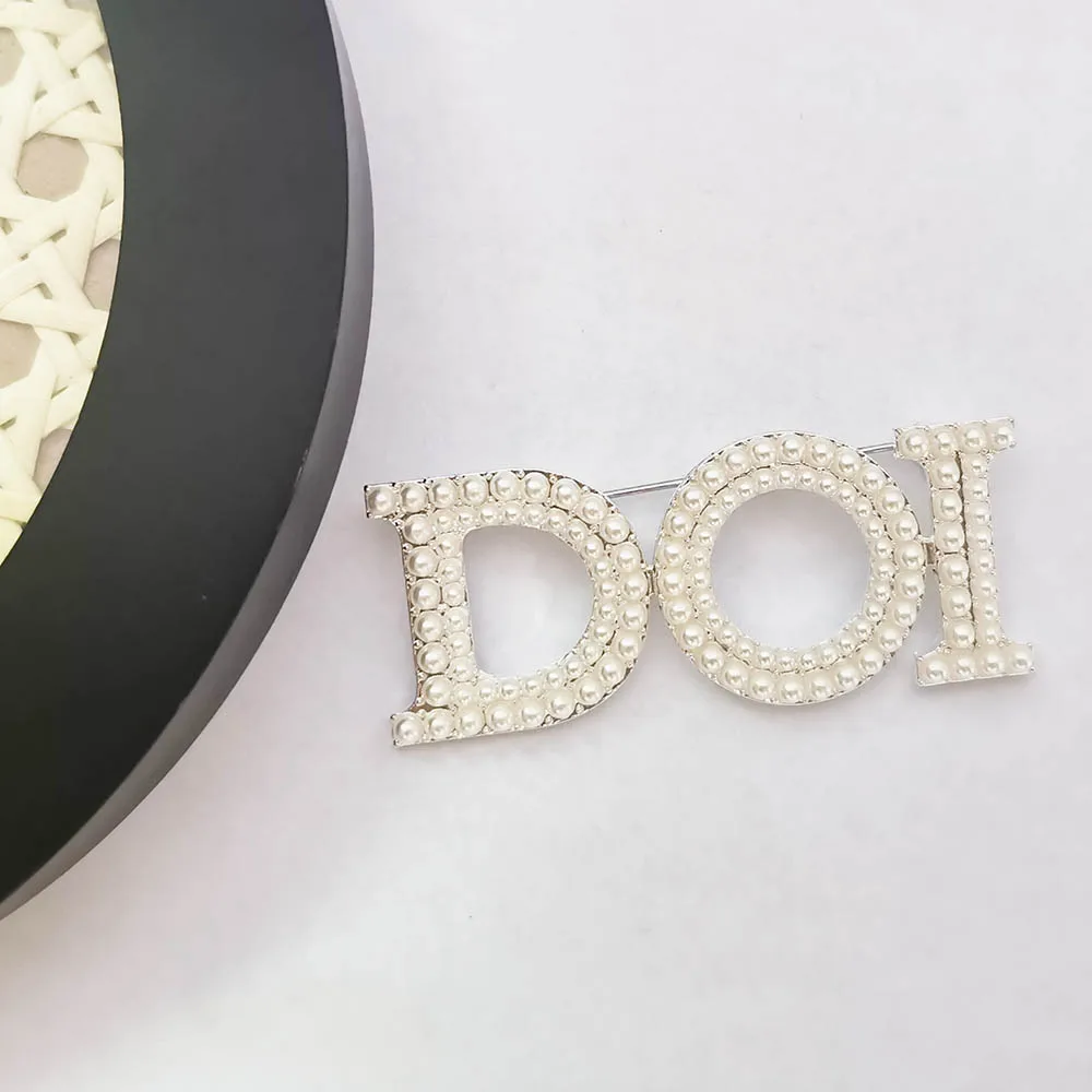 Новинка 2021, ручная работа, греческие буквы, надпись «дочери Исиды», женский символ высокого качества, эмалированная бижутерия
Новинка 2021, ручная работа, греческие буквы, надпись «дочери Исиды», женский символ высокого качества, эмалированная бижутерия