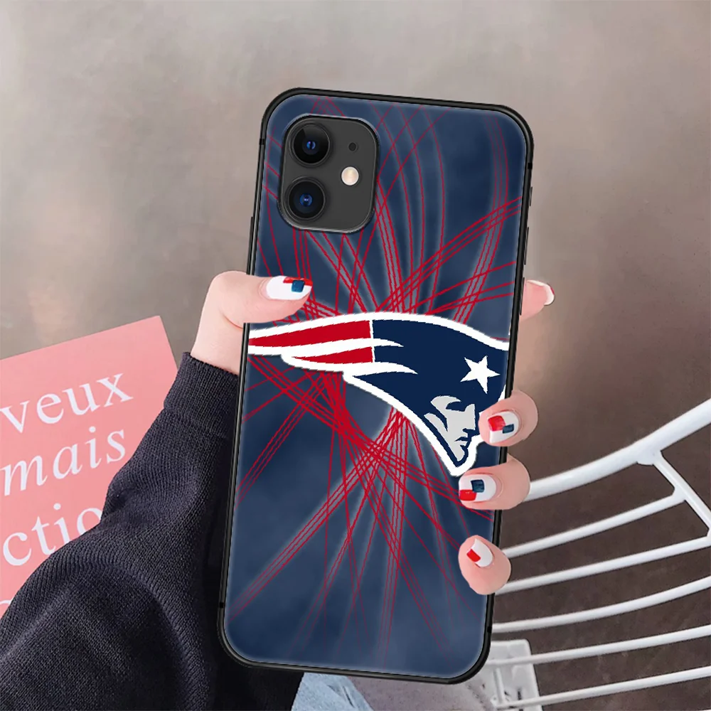 England football Patriots Phone Case Cover Hull For IPhone 5 5s se 2 6 6s 7 8 12 Mini Plus X XS XR 11 PRO MAX black Cell Tpu
England football Patriots Phone Case Cover Hull For IPhone 5 5s se 2 6 6s 7 8 12 Mini Plus X XS XR 11 PRO MAX black Cell Tpu