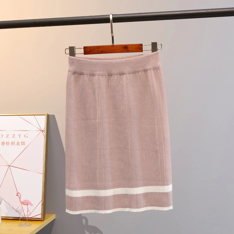 2021 New 2 Pieces Set Knitted Women Skirt Suits Autumn Winter Thick Warm Ruffled Women Sweater + Knitted Pencil Skirt Tracksuits 
2021 New 2 Pieces Set Knitted Women Skirt Suits Autumn Winter Thick Warm Ruffled Women Sweater + Knitted Pencil Skirt Tracksuits