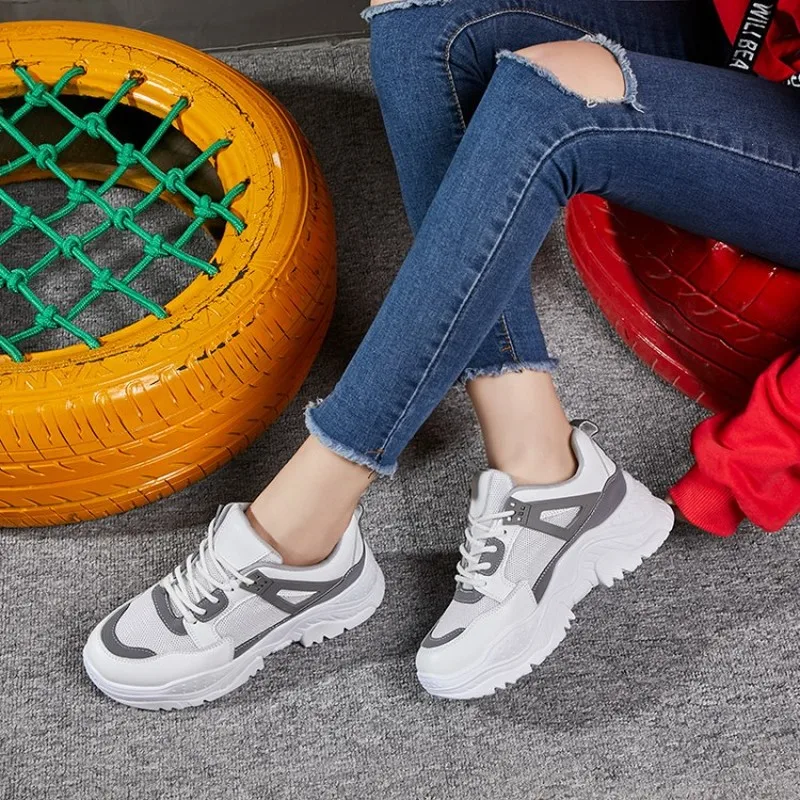 Tenis Feminino Hot New Women's Shoes Ladies Fashion Cross Strap Mesh Breathable Mid-heel Lightweight Platform Sneakers H14-45
Tenis Feminino Hot New Women's Shoes Ladies Fashion Cross Strap Mesh Breathable Mid-heel Lightweight Platform Sneakers H14-45
