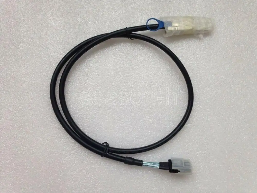 Standard for Mini SAS 26P to Mini SAS 36P SFF-8088 to SFF-8087 Raid data cables 1M
Standard for Mini SAS 26P to Mini SAS 36P SFF-8088 to SFF-8087 Raid data cables 1M