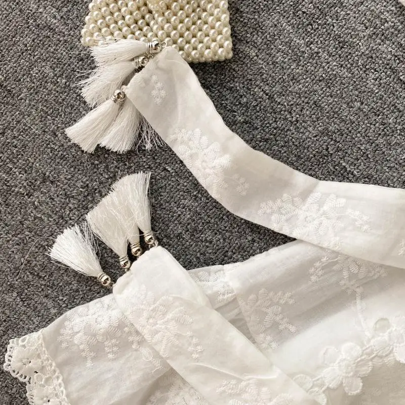 Sweet long sleeve flower crochet petals heavy embroidery tassels lace-up waist western style lantern sleeve dresses
Sweet long sleeve flower crochet petals heavy embroidery tassels lace-up waist western style lantern sleeve dresses