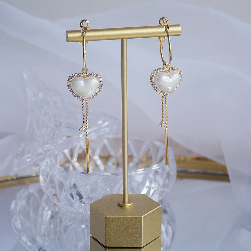 High Quality 14K Real Gold Heart Hoop Earrings for Women Top Designer Luxury Jewelry Zirconia S925 Silver Needle INS Hot Gift
High Quality 14K Real Gold Heart Hoop Earrings for Women Top Designer Luxury Jewelry Zirconia S925 Silver Needle INS Hot Gift