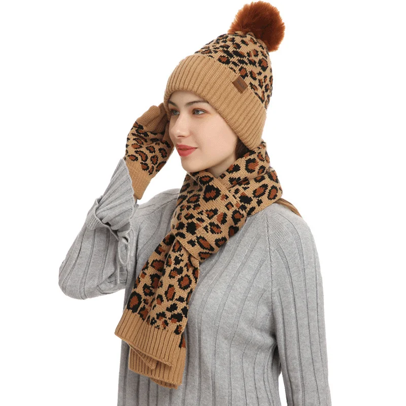Autumn and winter knitted hat set new leopard pattern warm wool hat scarf glove three piece set
Autumn and winter knitted hat set new leopard pattern warm wool hat scarf glove three piece set